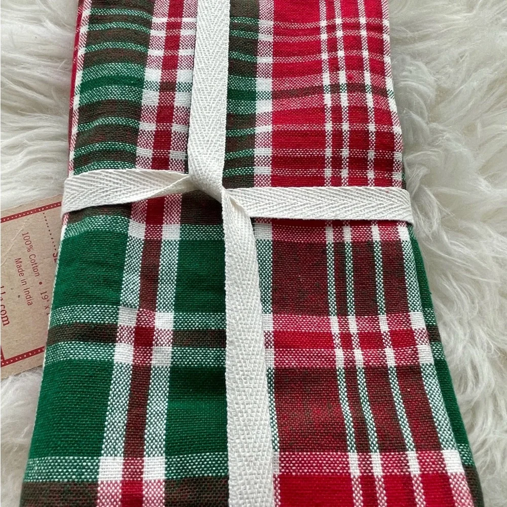 SUR LA TABLE Holiday Wonder Napkins PLAID Tartan CHRISTMAS 100% Cotton Set of 4